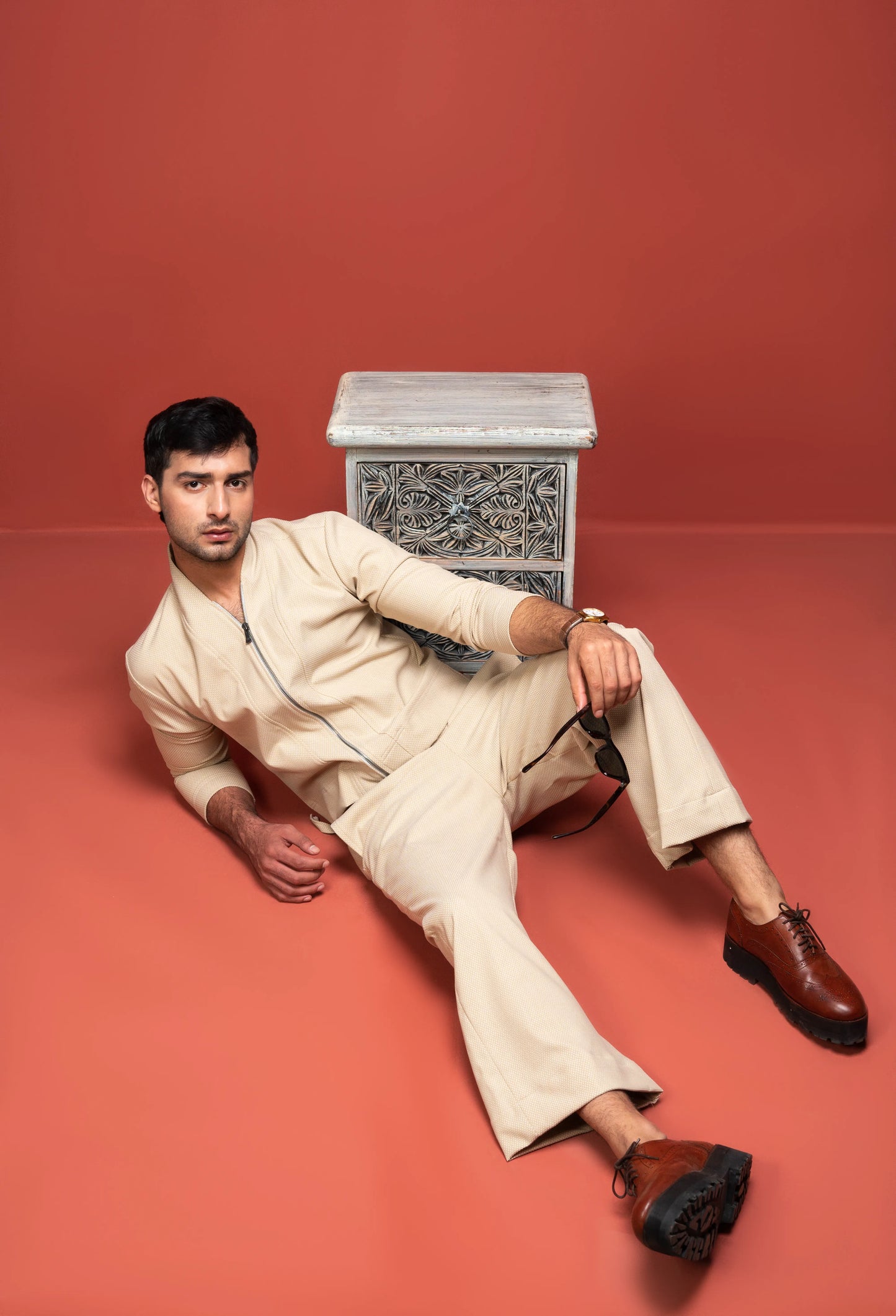 Classic Essence Off-white Zipper Set | Shirt & Trouser