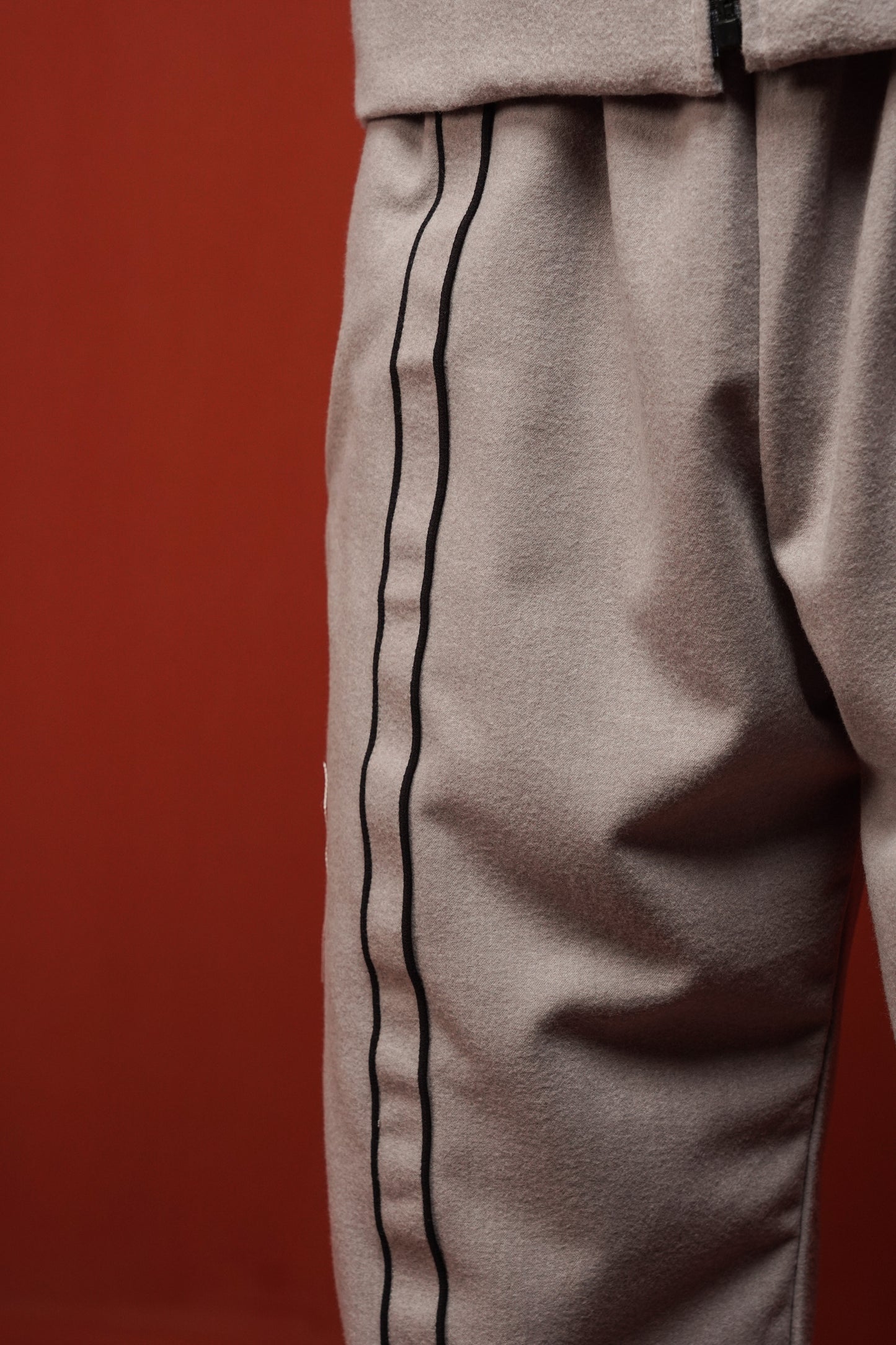 Classic Essence Gray Zipper Set | Winter Coordsets Men