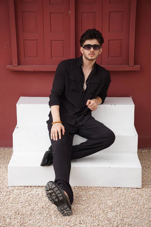Relax Fit Black Button-down