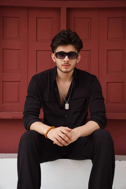 Relax Fit Black Button-down