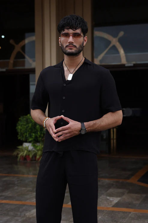 Relax Fit Black Button-down